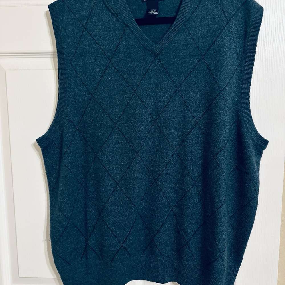 Dockers Men's Blue V-Neck Sweater Vest